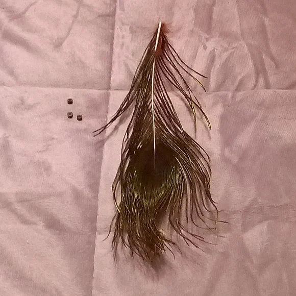 Hair Statement Peacock Feather! - Picture 2 of 6